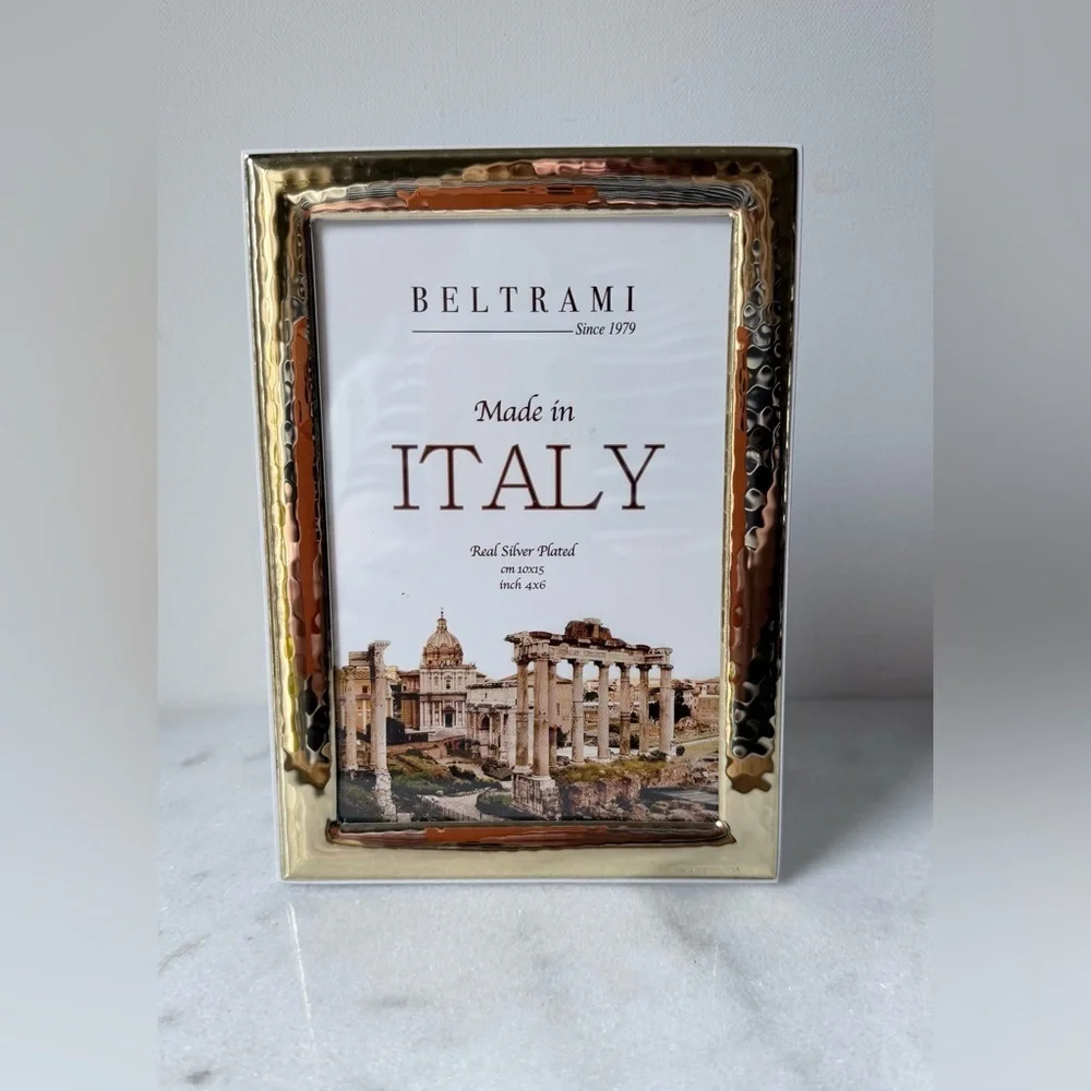 Gold Hammered Picture Frame - Gold,wood. Made in Italy 4”x6” photo